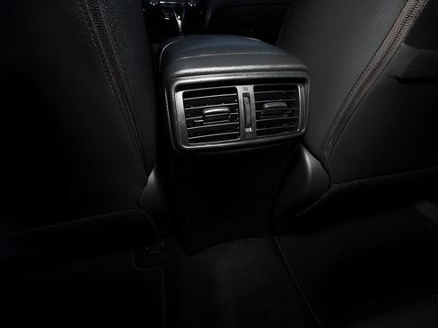 Used 2019 Nissan Rogue Sport SV FWD image 16