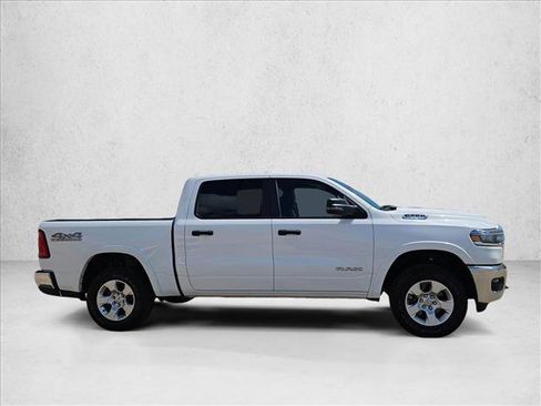 Used 2025 RAM 1500 Big Horn AWD/4WD image 4