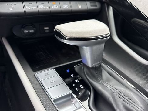 Used 2023 Hyundai Elantra Limited image 20