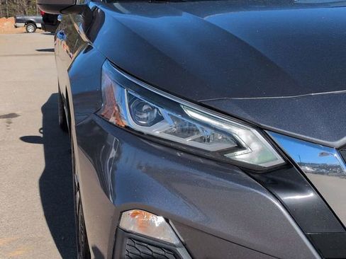 Used 2022 Nissan Altima 2.5 SV image 9