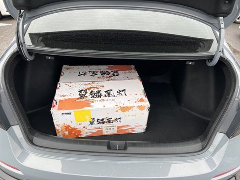 Used 2025 Honda Civic Sport image 23