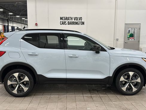 Used 2026 Volvo XC40 B5 Plus w/ Protection Package Premier image 4