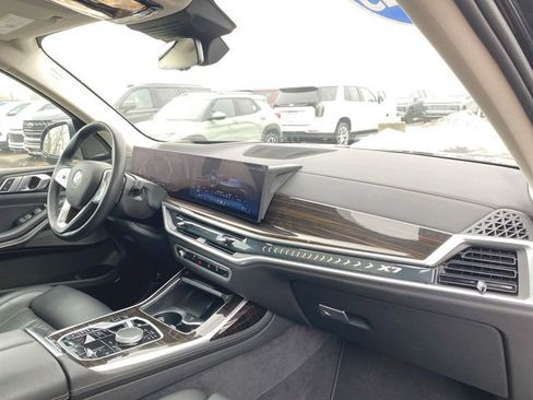 Used 2025 BMW X7 xDrive40i image 30