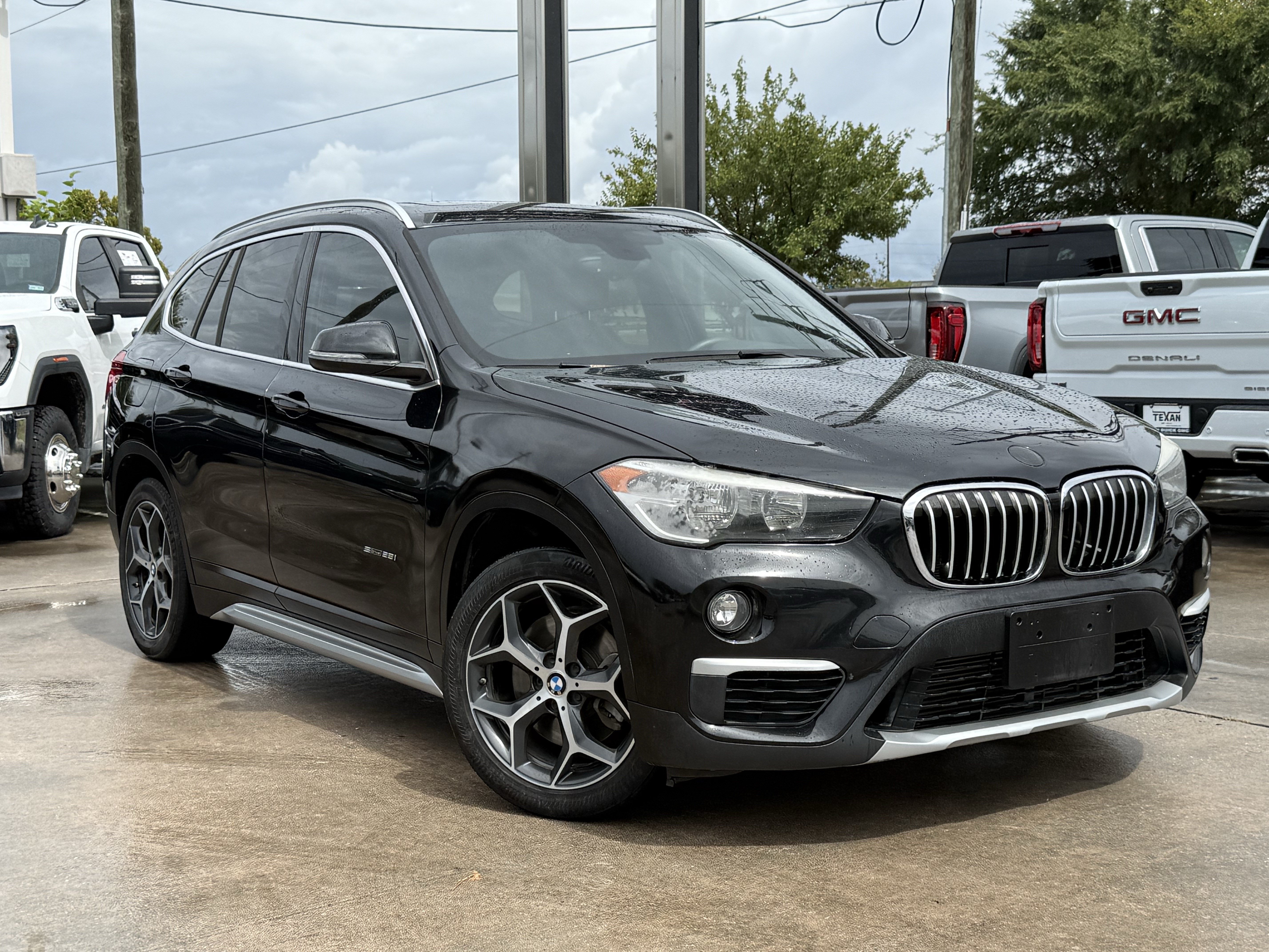 Used 2018 BMW X1 sDrive28i FWD image 2