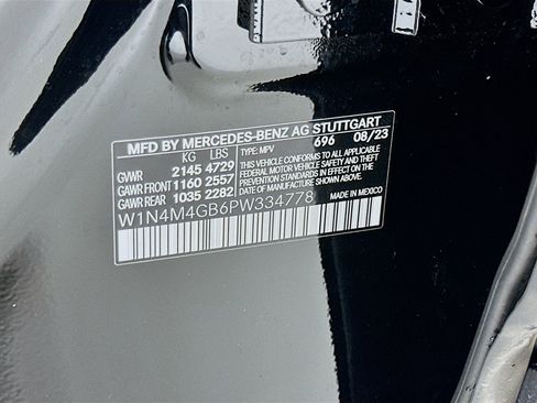 Used 2023 Mercedes-Benz GLB 250 image 32