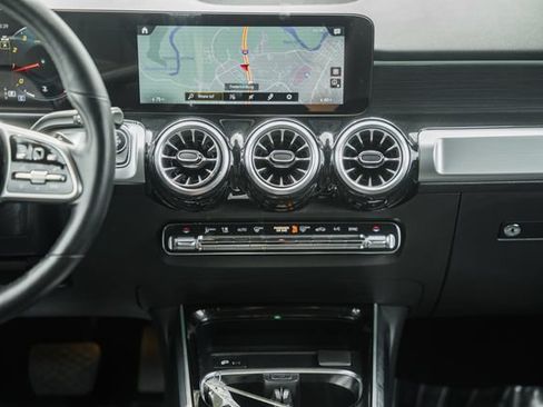 Certified 2023 Mercedes-Benz GLB 250 4MATIC image 22