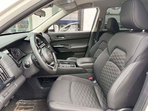 Used 2022 Nissan Pathfinder S AWD/4WD image 14