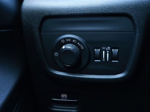 New 2025 Jeep Grand Cherokee Laredo X image 15