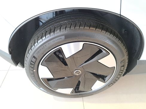 New 2026 Volvo EX30 Plus image 9