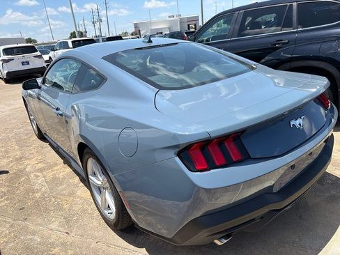 Used 2026 Ford Mustang Premium RWD image 3