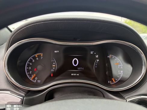 Used 2017 Jeep Grand Cherokee Overland w/ Jeep Active Safety Group AWD/4WD image 22