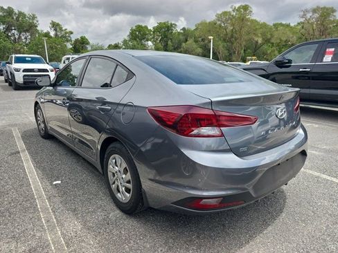 Used 2019 Hyundai Elantra SE w/ Cargo Package FWD image 3