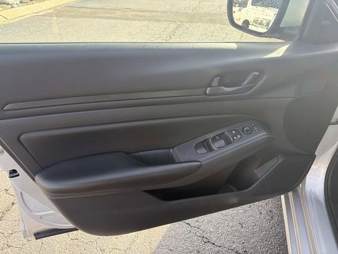 Used 2023 Nissan Altima 2.5 S FWD image 19