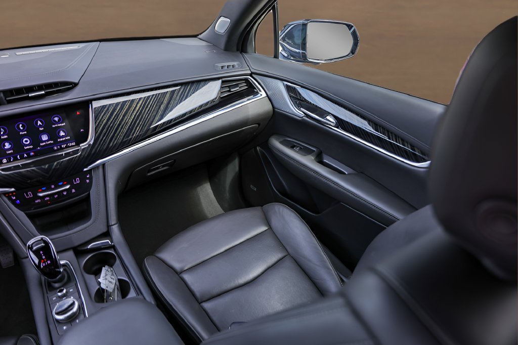 Certified 2025 Cadillac XT6 Premium Luxury FWD image 32
