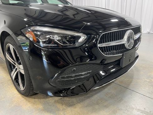 Used 2025 Mercedes-Benz C 300 4MATIC Sedan image 11