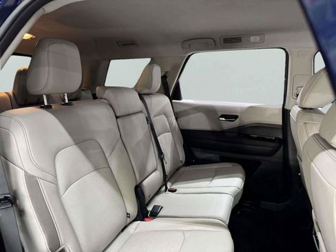 Used 2026 Nissan Pathfinder SL AWD/4WD image 35