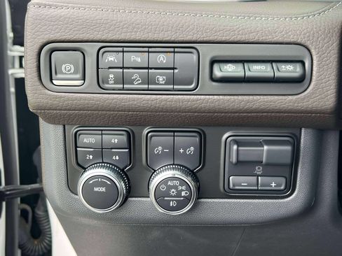 Used 2024 GMC Yukon Denali w/ Max Trailering Package AWD/4WD image 23