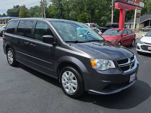 Used 2017 Dodge Grand Caravan SE w/ Power Window Group FWD image 1
