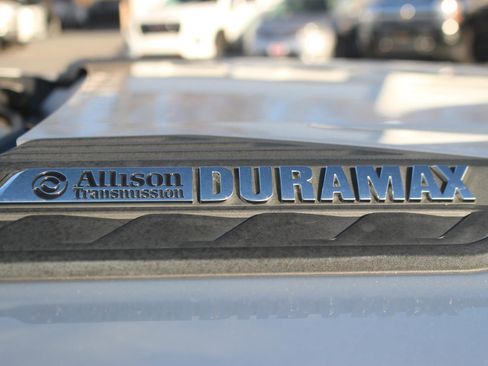 Used 2021 Chevrolet Silverado 3500 High Country image 10