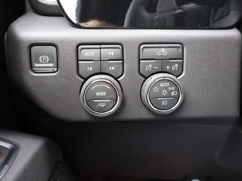 New 2026 Chevrolet Silverado 1500 LT Trail Boss w/ Convenience Package II image 13