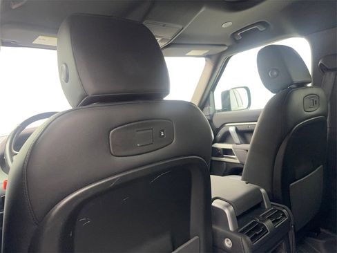 Used 2022 Land Rover Defender 110 X-Dynamic SE image 35