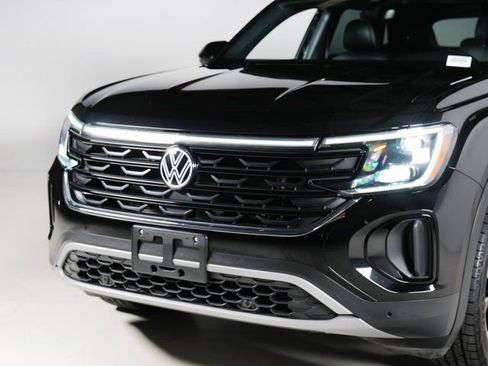 Used 2024 Volkswagen Atlas Cross Sport SE AWD/4WD image 27
