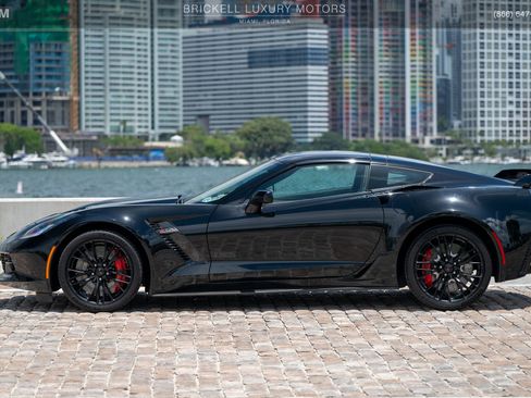 Used 2016 Chevrolet Corvette Z06 w/ 3LZ Preferred Equipment Group RWD image 12