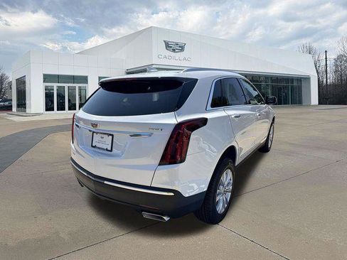 New 2026 Cadillac XT5 Luxury AWD/4WD image 3