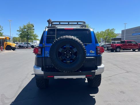Used 2007 Toyota FJ Cruiser 4WD image 4