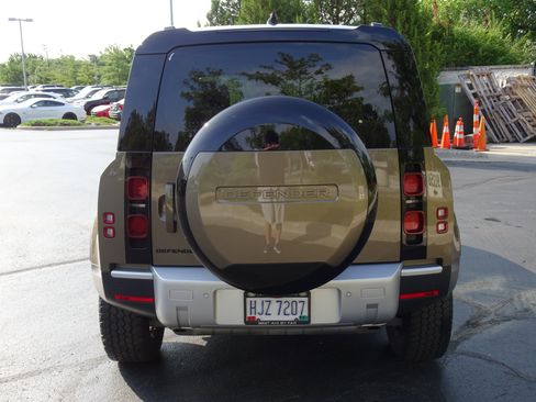 Certified 2024 Land Rover Defender 110 S AWD/4WD image 9