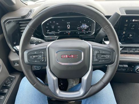 Used 2025 GMC Sierra 1500 SLT AWD/4WD image 23