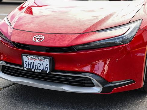 Certified 2023 Toyota Prius Prime FWD image 21