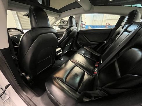 Used 2019 Tesla Model 3 RWD image 15