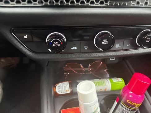 Used 2023 Honda HR-V Sport image 13