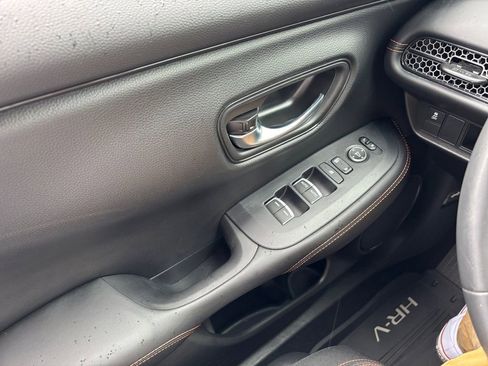 Used 2023 Honda HR-V Sport image 17
