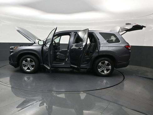 Used 2023 Honda Pilot EX-L image 31