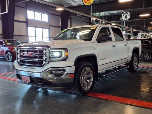 Used 2018 GMC Sierra 1500 SLT image 3