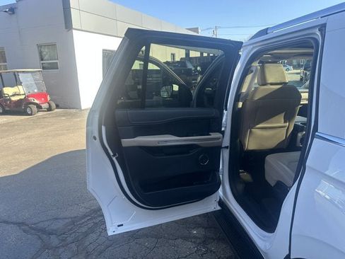 Used 2024 Ford Expedition Max Limited image 12