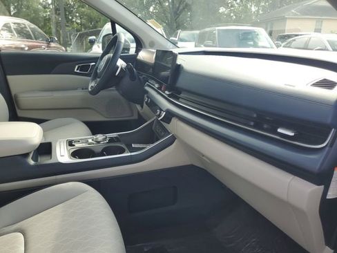 New 2026 Kia Carnival EX FWD image 33