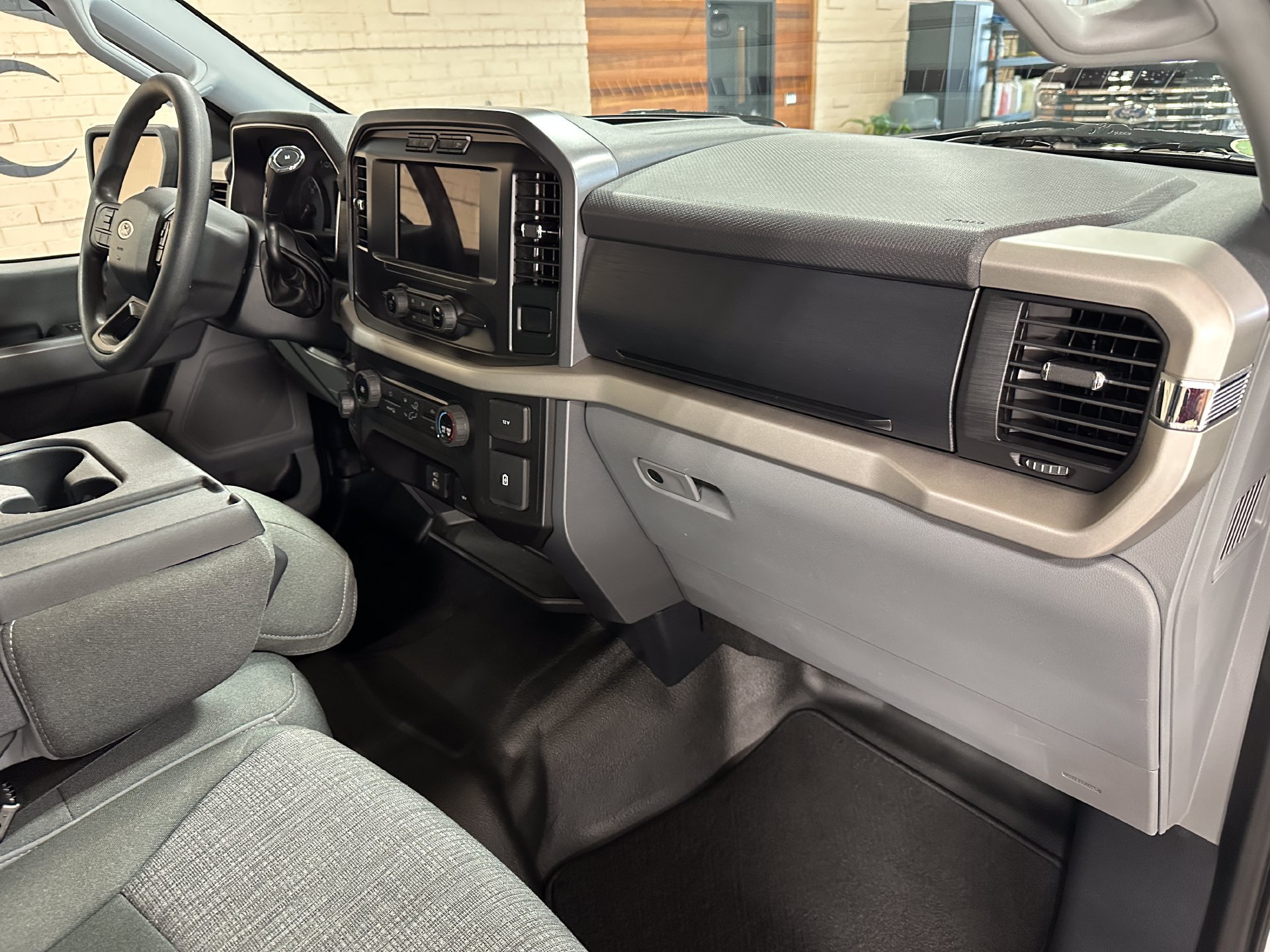 Used 2021 Ford F150 XLT AWD/4WD image 18