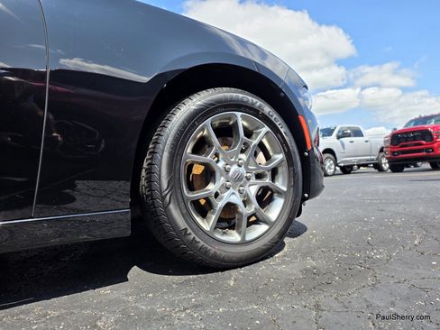 Used 2017 Dodge Charger SXT w/ Rallye Group AWD/4WD image 2