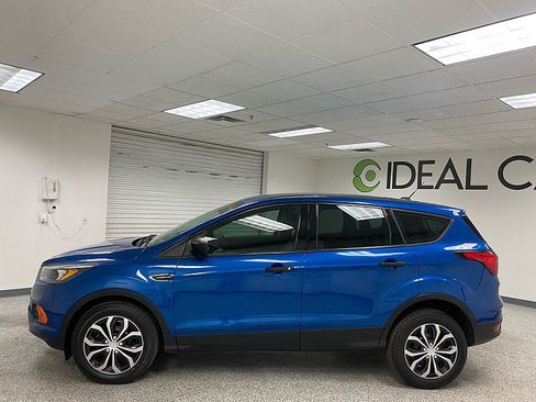 Used 2019 Ford Escape S image 8
