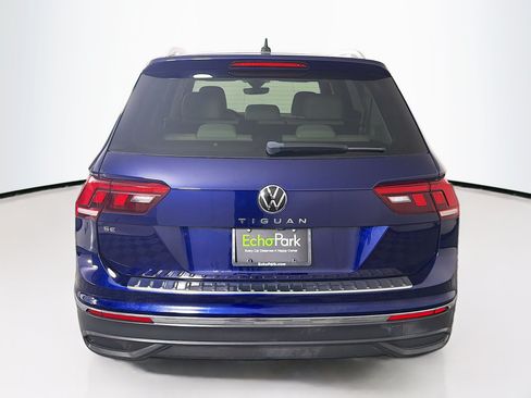 Used 2023 Volkswagen Tiguan SE w/ Panoramic Sunroof Package FWD image 7