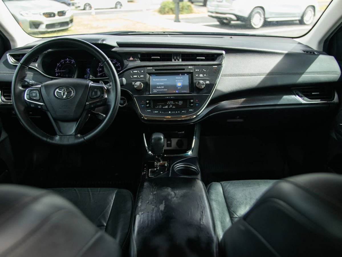 Used 2017 Toyota Avalon XLE w/ Carpet Mat Package FWD image 26