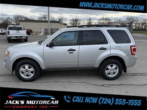 Used 2010 Ford Escape XLT image 8