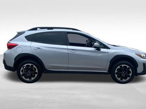 Used 2023 Subaru Crosstrek 2.0i Premium AWD/4WD image 9