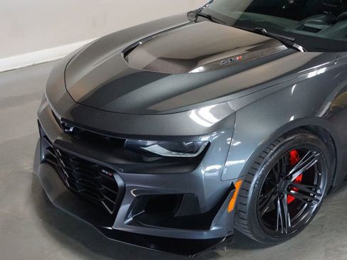 Used 2018 Chevrolet Camaro ZL1 image 52