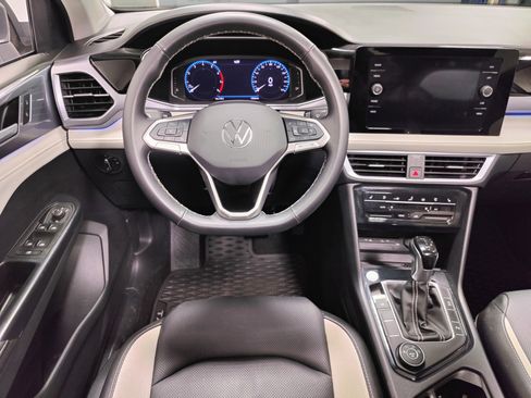 Used 2025 Volkswagen Taos SEL w/ Black Wheel Plus Package image 20