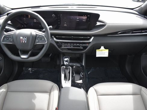 New 2025 Buick Envista Avenir image 16