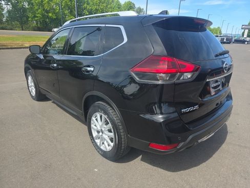 Used 2019 Nissan Rogue SV AWD/4WD image 3